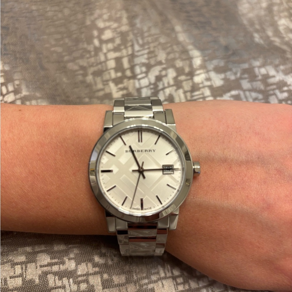 (NEEDS BATTERY) Burberry Silver Watch with Minimalist Design